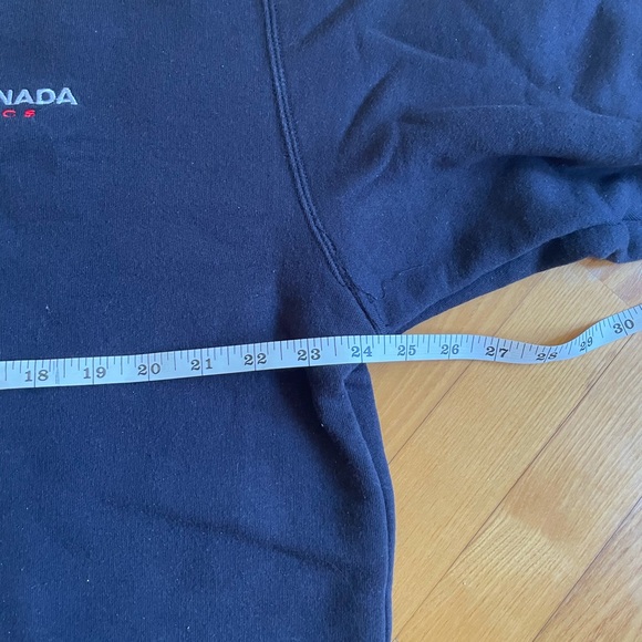 Vintage Roots Canada Sweatshirt - Picture 7 of 8